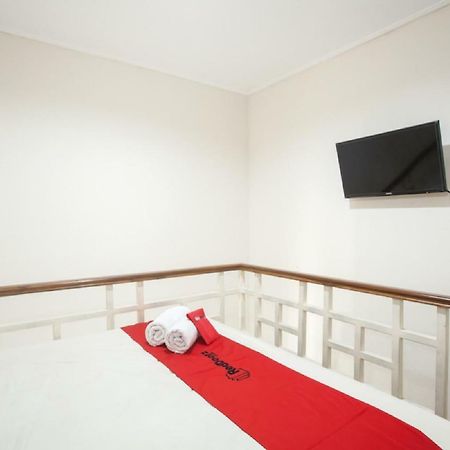 เรดดอร์ซ แอท เมย์เจน ซุงโกโน Hotel สุราบายา ภายนอก รูปภาพ